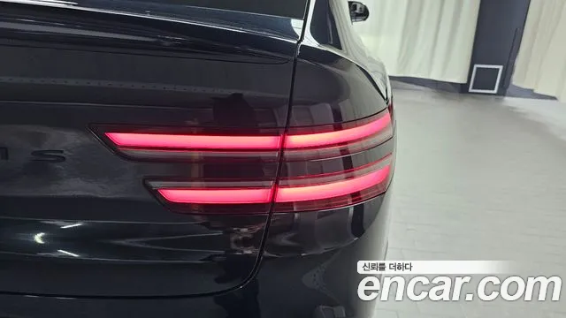 Genesis GV80 — Фото автомобиля 22