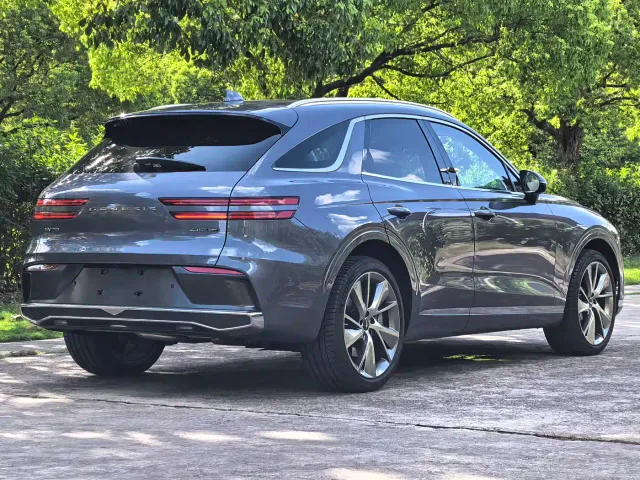 Genesis GV70 — Фото автомобиля 5