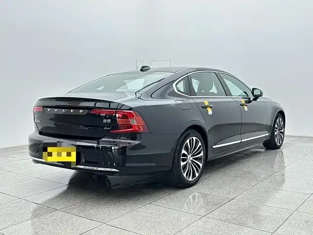 Volvo S90 — Фото автомобиля 6