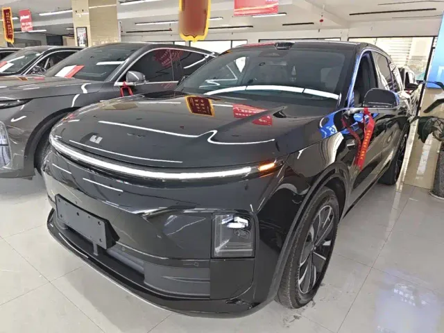 Фотография автомобиля — Li Auto L6