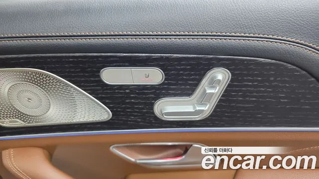 Mercedes-Benz GLE-Class — Фото автомобиля 17