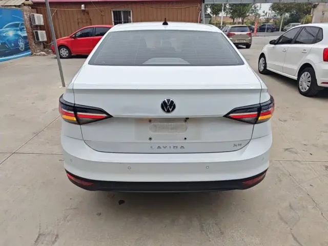 Volkswagen Lavida — Фото автомобиля 5