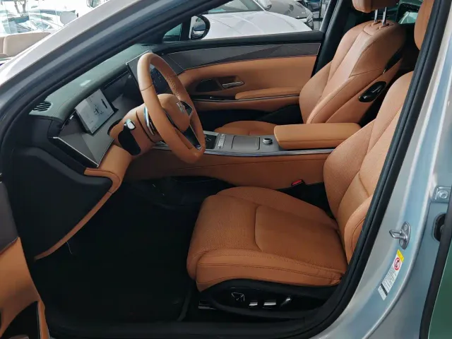 BYD Han L — Фото автомобиля 15
