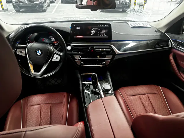 BMW 5 Series — Фото автомобиля 4