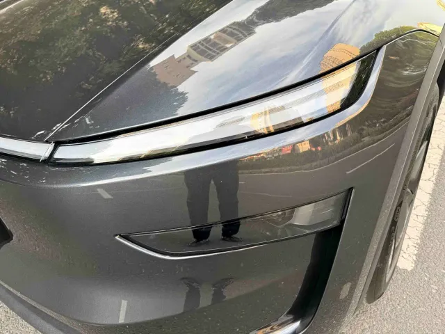 Tesla Model Y — Фото автомобиля 3