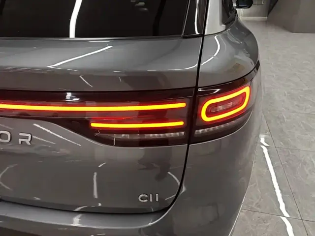 Leapmotor C11 — Фото автомобиля 7