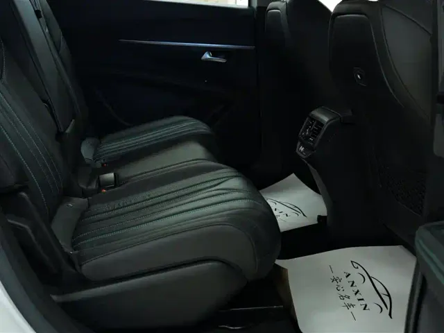 Peugeot 5008 — Фото автомобиля 23