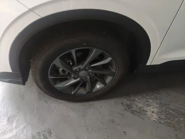 Geely Binyue — Фото автомобиля 24