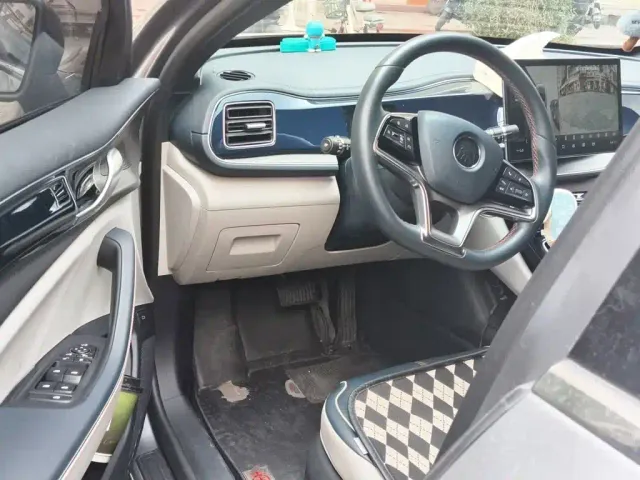 BYD Qin PLUS — Фото автомобиля 12