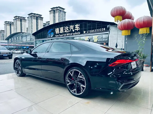 Audi A7L — Фото автомобиля 9