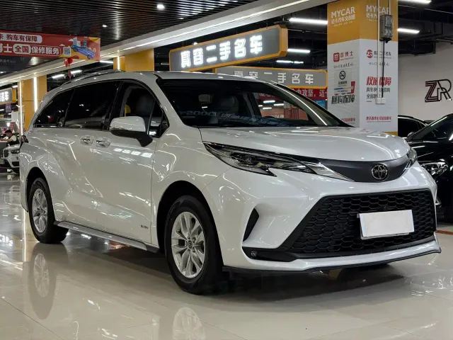 Toyota Granvia — Фото автомобиля 11