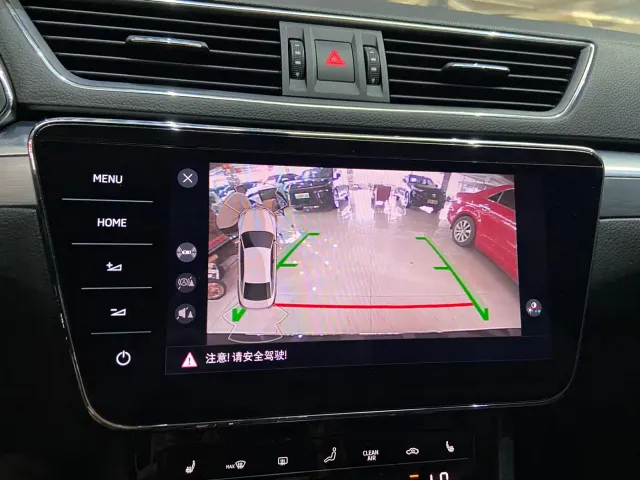 Skoda Superb — Фото автомобиля 22