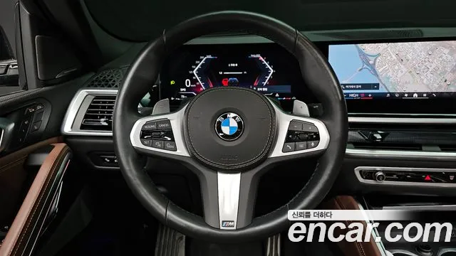 BMW X6 xDrive40i M Sport — Фото автомобиля 10
