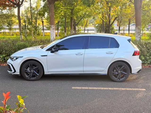 Volkswagen Golf — Фото автомобиля 6
