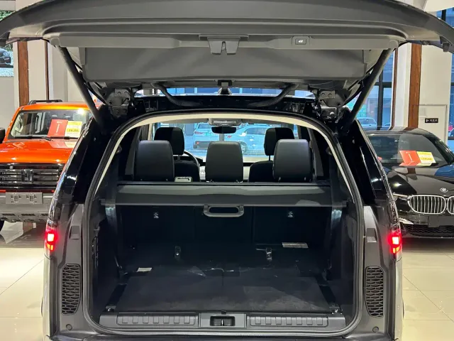 Land Rover Discovery — Фото автомобиля 28