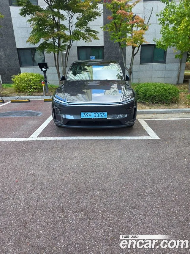 Tesla Model Y — Фото автомобиля 3