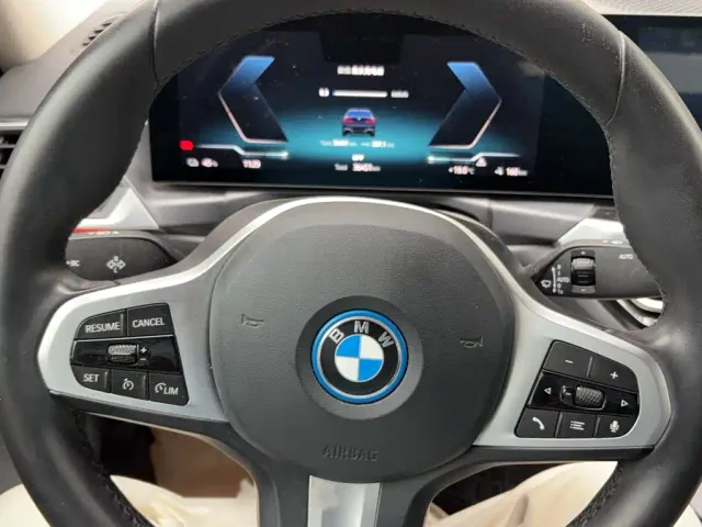 BMW i3 — Фото автомобиля 12
