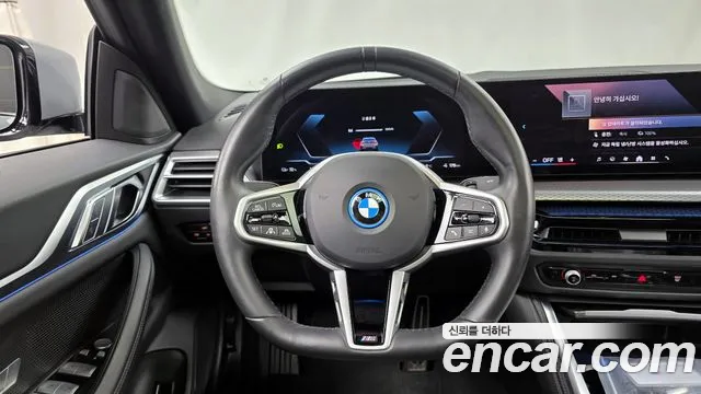 BMW i4 — Фото автомобиля 13