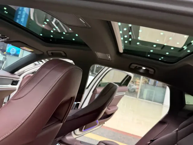 Porsche Panamera — Фото автомобиля 14