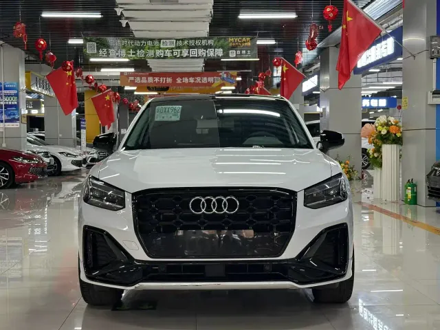 Audi Q2L — Фото автомобиля 2