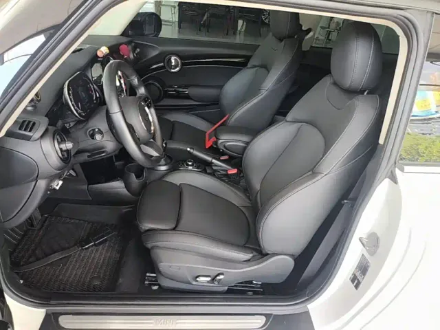 MINI Hatch — Фото автомобиля 14