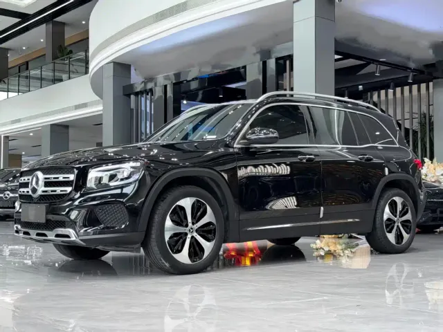 Фотография автомобиля — Mercedes-Benz GLB-Class