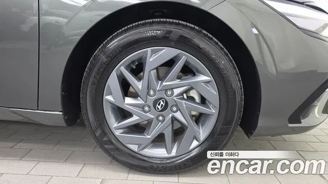 Hyundai Avante CN7 — Фото автомобиля 6