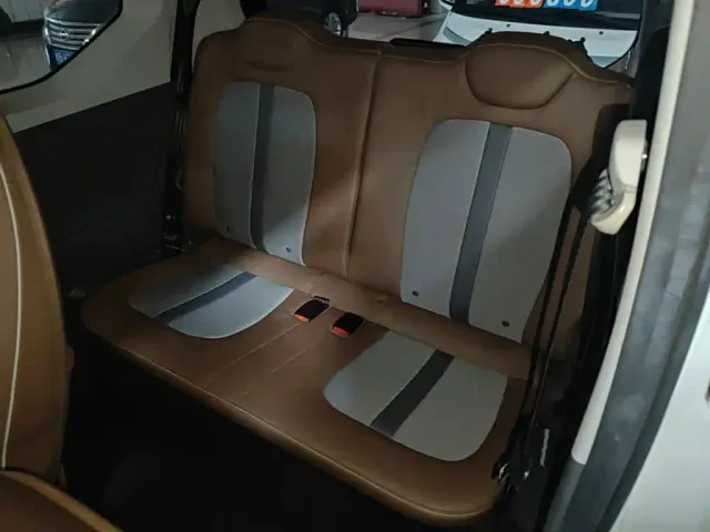 Wuling Hongguang Mini EV — Фото автомобиля 16
