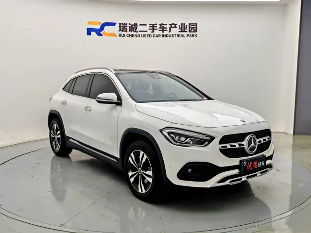 Mercedes-Benz GLA-Class — Фото автомобиля 19