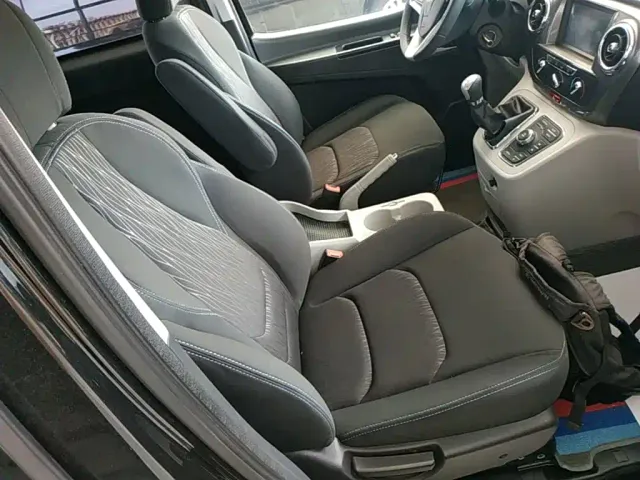 JAC Refine M3 — Фото автомобиля 24
