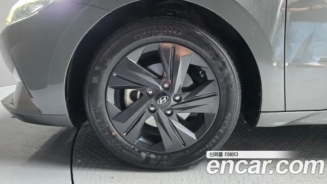 Hyundai AVANTE Modern — Фото автомобиля 5