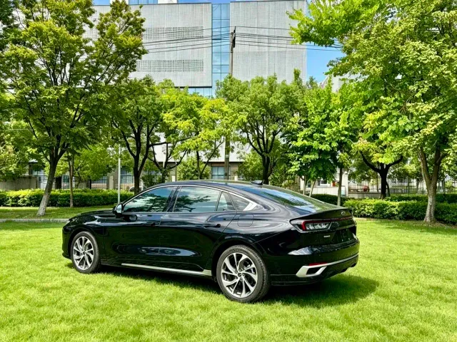 Ford Mondeo — Фото автомобиля 5