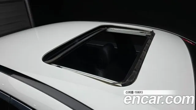 Mercedes-Benz E-Class — Фото автомобиля 24