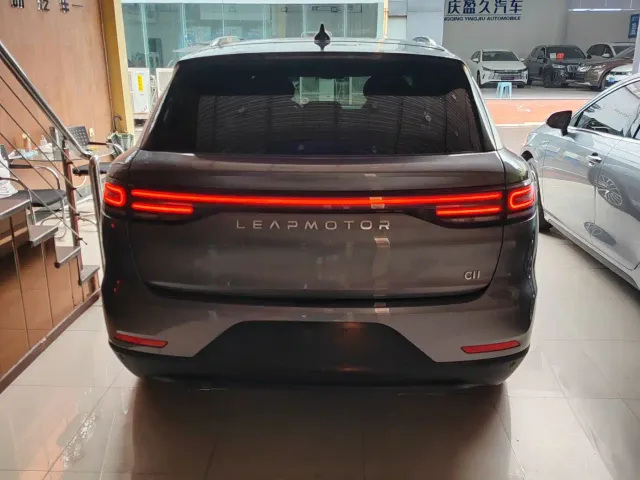 Leapmotor C11 — Фото автомобиля 13