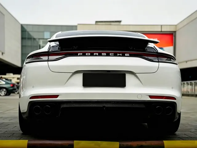 Porsche Panamera — Фото автомобиля 17