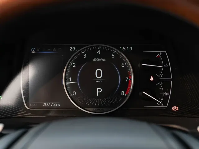 Lexus ES — Фото автомобиля 22