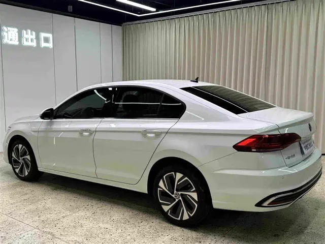 Volkswagen Bora — Фото автомобиля 7