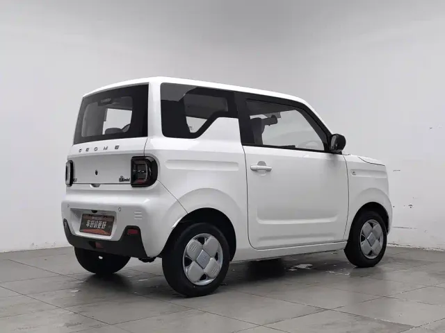 Geely Galaxy Panda 2024 Panda mini 200km Endurance Bear — Фото автомобиля 2