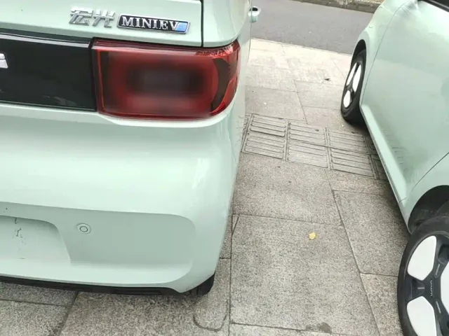 Wuling Hongguang Mini EV — Фото автомобиля 7