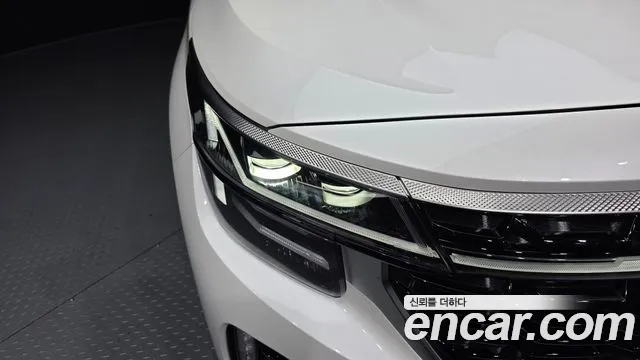 Kia Seltos — Фото автомобиля 7