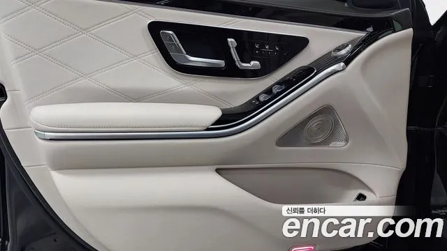 Mercedes-Benz S-Class — Фото автомобиля 15