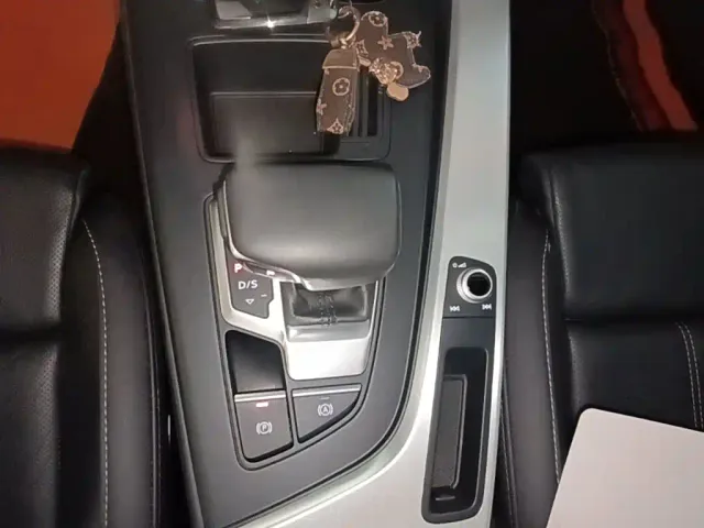 Audi A4L — Фото автомобиля 13