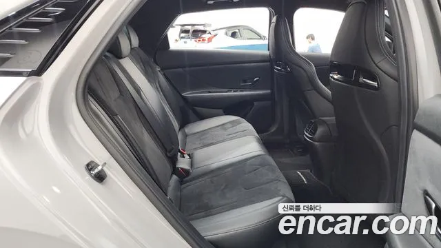 Hyundai Avante CN7 — Фото автомобиля 11