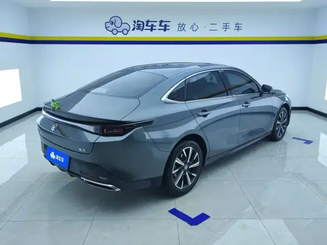 Changan Eado — Фото автомобиля 3