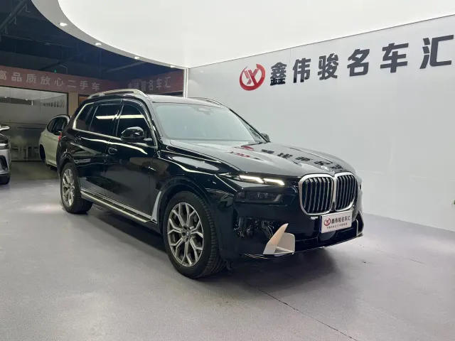 BMW X7 — Фото автомобиля 4