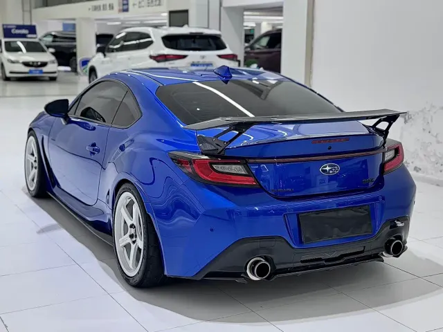 Subaru BRZ — Фото автомобиля 9