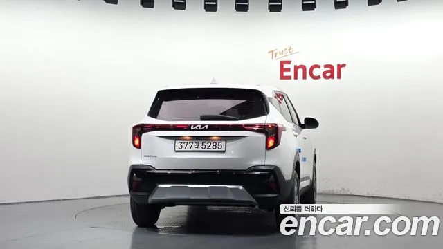 Kia Seltos New — Фото автомобиля 4