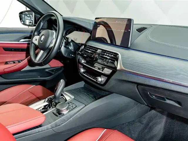 BMW 5 Series — Фото автомобиля 17