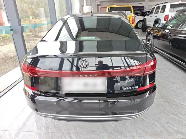 Volkswagen Passat — Фото автомобиля 5