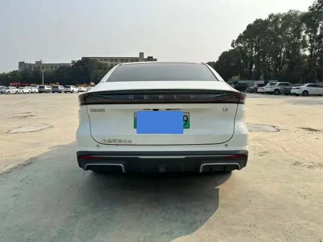 Geely Galaxy L6 — Фото автомобиля 8